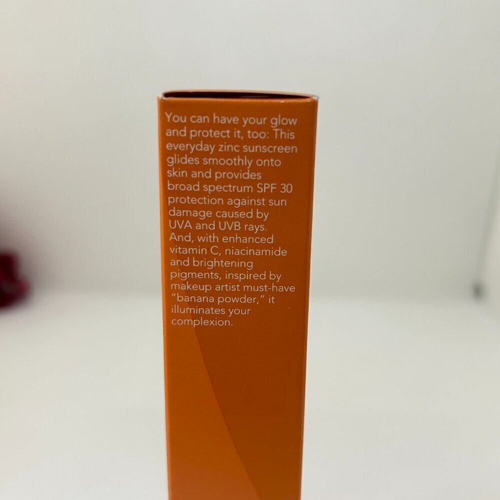 Ole Henriksen Bundle Banana Bright Mineral SPF 30, Vitamin CC Stick and Cleanser - Picture 4 of 12